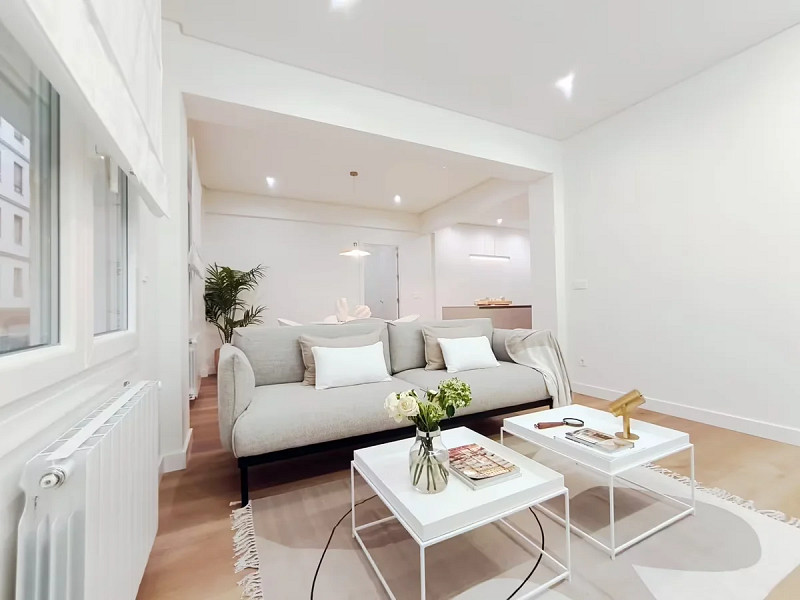 Modern Apartment in the Center of San Sebastián — Just 5 Minutes from the Beach and Coastal Living. Photo:  2