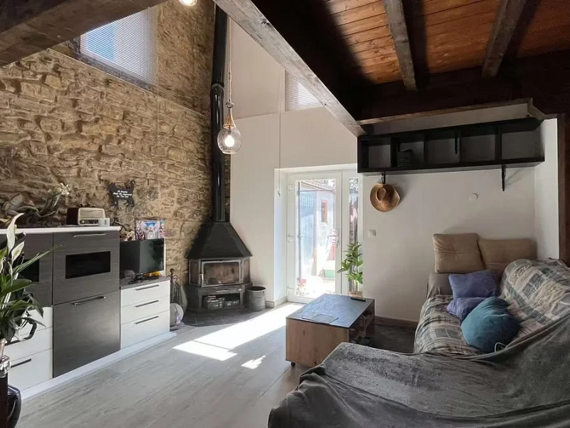 House with Garden and Jacuzzi in the Basque Country — Comfort and Tranquility Near Vitoria-Gasteiz. Photo:  1