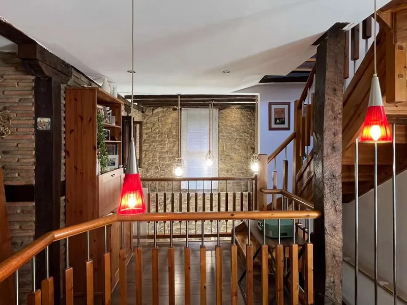 House with Garden and Jacuzzi in the Basque Country — Comfort and Tranquility Near Vitoria-Gasteiz. Photo:  3