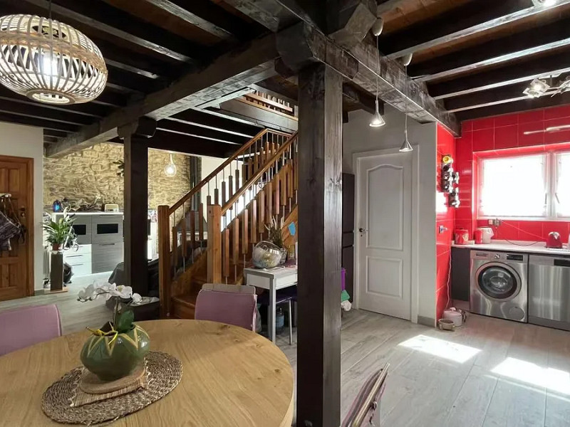 House with Garden and Jacuzzi in the Basque Country — Comfort and Tranquility Near Vitoria-Gasteiz. Photo:  6