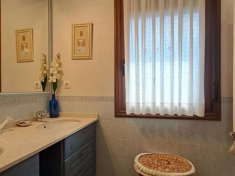 Spacious Family Home with Garden and Terrace in the Basque Country — Nature and Privacy Just 7 km from Vitoria-Gasteiz. Photo:  11
