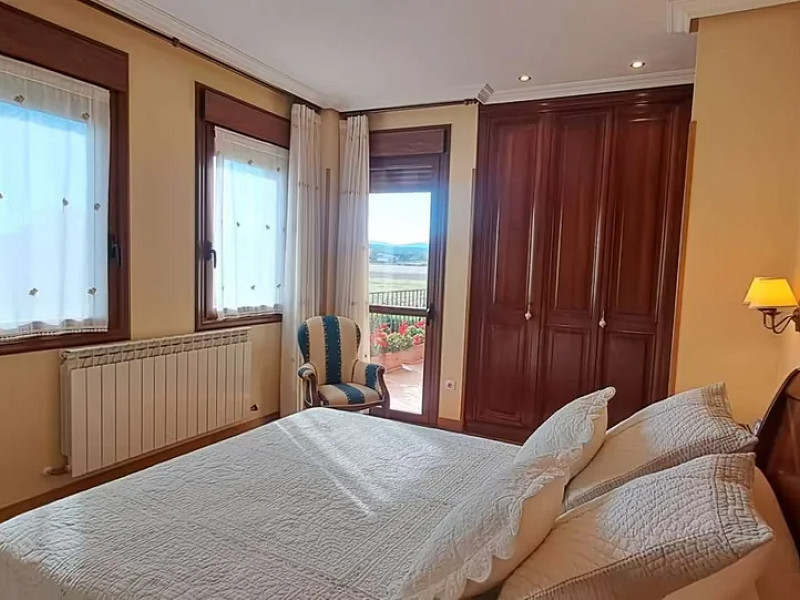 Spacious Family Home with Garden and Terrace in the Basque Country — Nature and Privacy Just 7 km from Vitoria-Gasteiz. Photo:  19