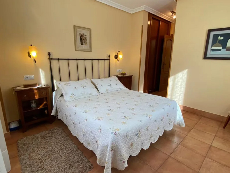 Spacious Family Home with Garden and Terrace in the Basque Country — Nature and Privacy Just 7 km from Vitoria-Gasteiz. Photo:  23