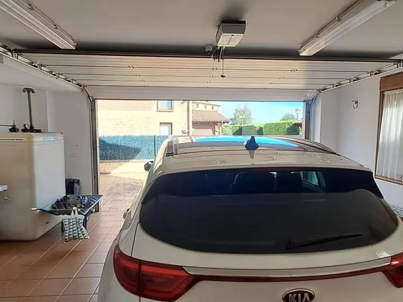 Spacious Family Home with Garden and Terrace in the Basque Country — Nature and Privacy Just 7 km from Vitoria-Gasteiz. Photo:  24