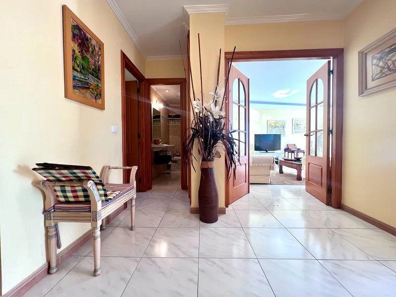 Bright Ocean-View Apartment in Galicia — Steps from Silgar Beach. Photo:  6