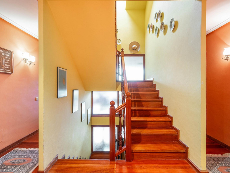 House with Garden, Pool, and Guest House in the Heart of Asturias — Space, Style, and Nature Just 15 Minutes from Oviedo. Photo:  13