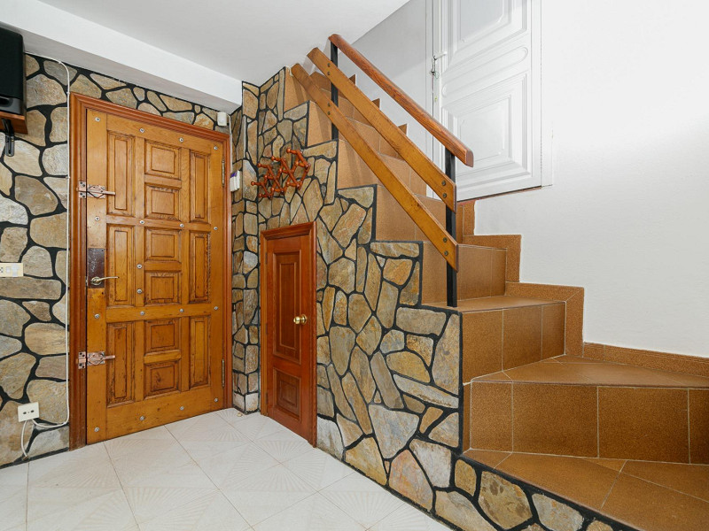 House with Garden and Terrace in the Teis District — Vigo, Galicia. Photo:  7