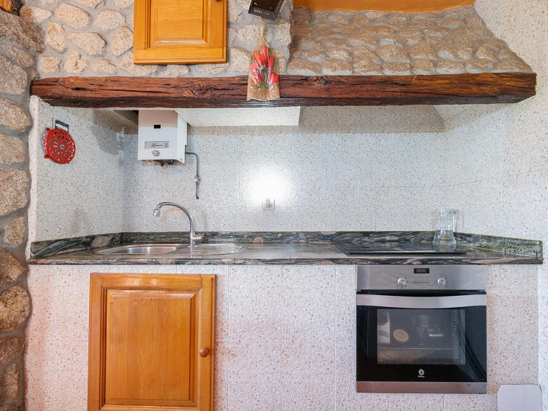 House with Garden and Terrace in the Teis District — Vigo, Galicia. Photo:  10