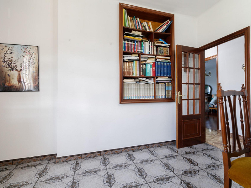House with Garden and Terrace in the Teis District — Vigo, Galicia. Photo:  13