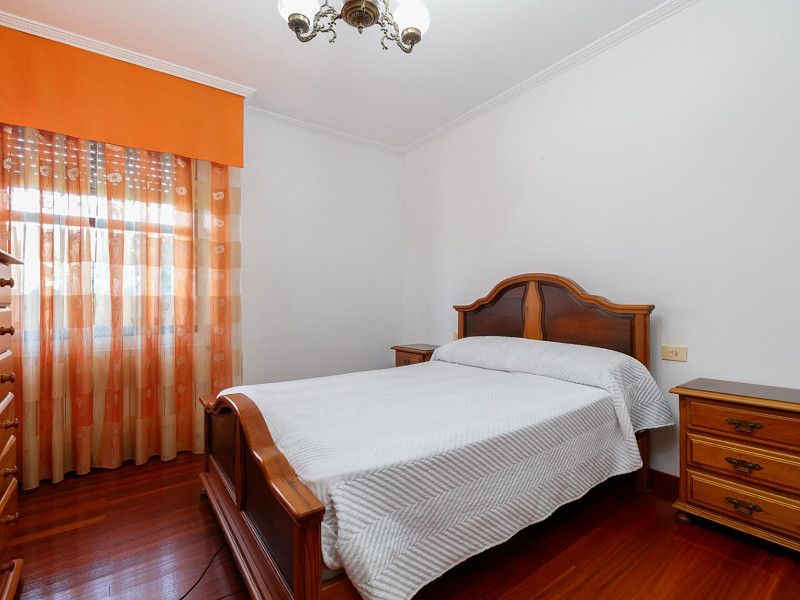 House with Garden and Terrace in the Teis District — Vigo, Galicia. Photo:  15