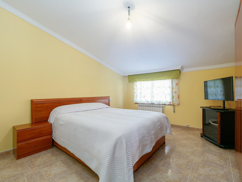 House with Garden and Terrace in the Teis District — Vigo, Galicia. Photo:  21