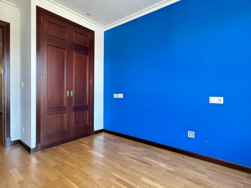 Modern Townhouse with Pool and Garden in the Sárdoma District — Vigo, Galicia. Photo:  12