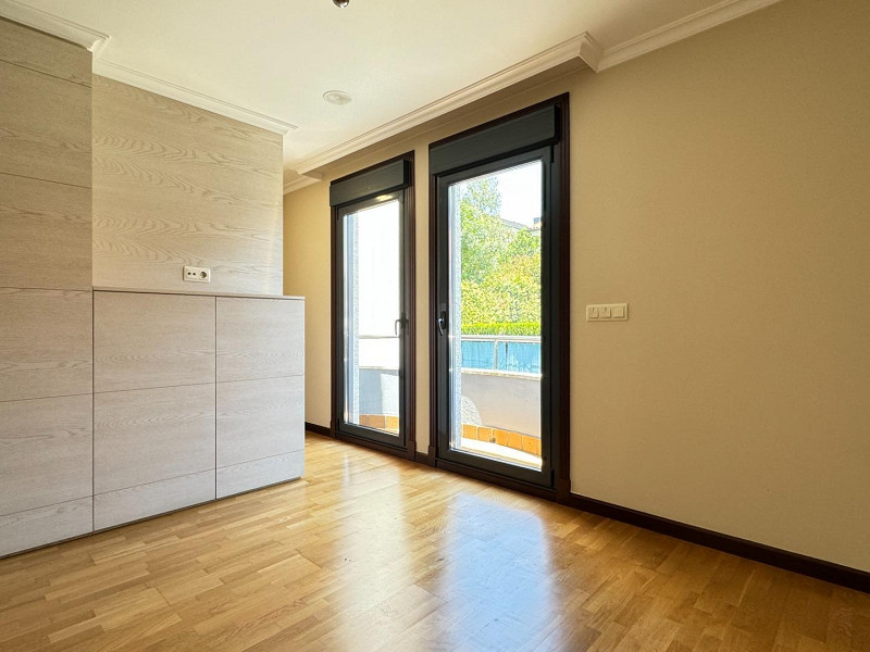 Modern Townhouse with Pool and Garden in the Sárdoma District — Vigo, Galicia. Photo:  14