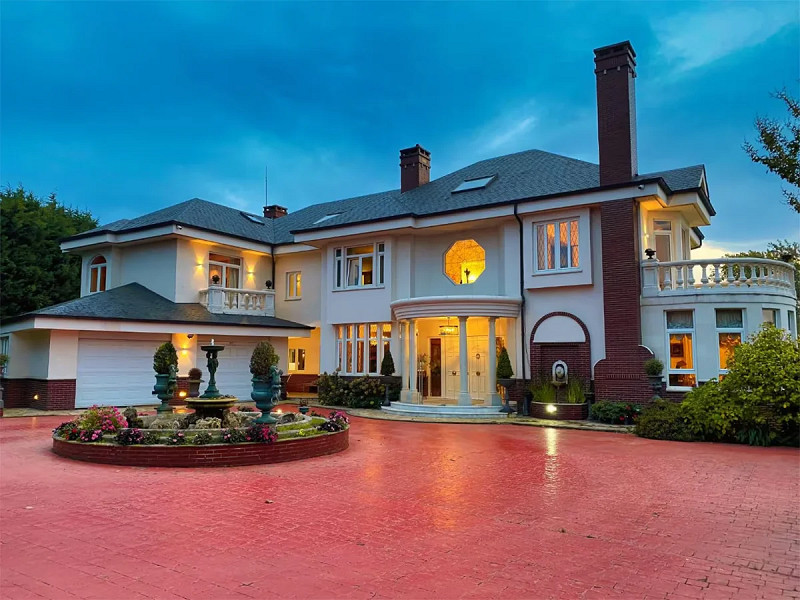 Elegant Luxury Residence with Pool and Garden in Arce (Piélagos). Photo:  5