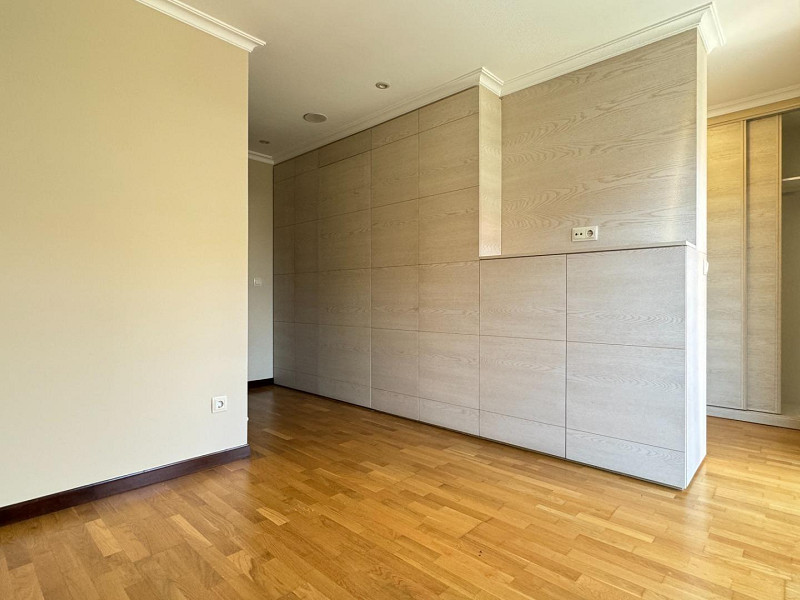 Modern Townhouse with Pool and Garden in the Sárdoma District — Vigo, Galicia. Photo:  15