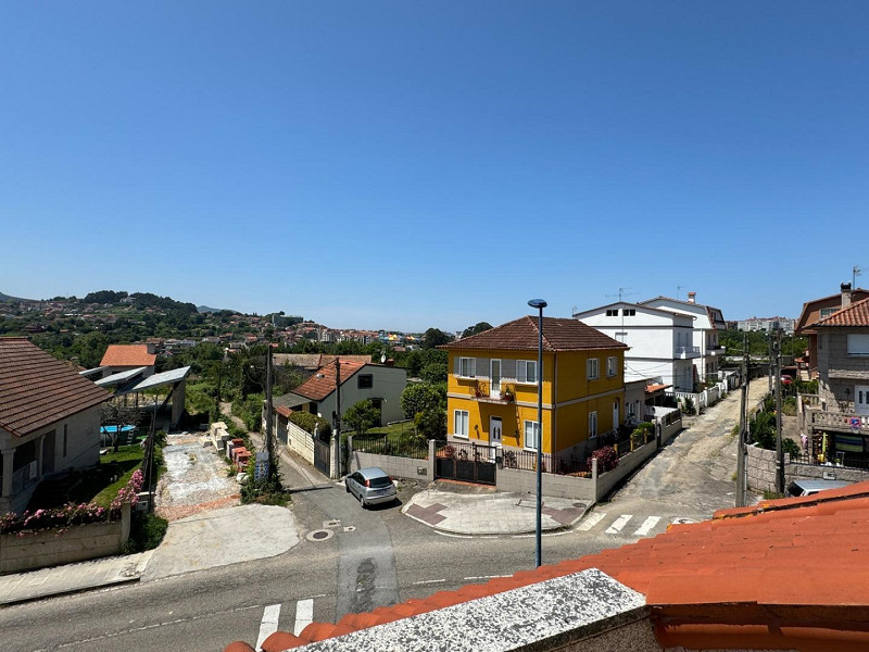 Modern Townhouse with Pool and Garden in the Sárdoma District — Vigo, Galicia. Photo:  23
