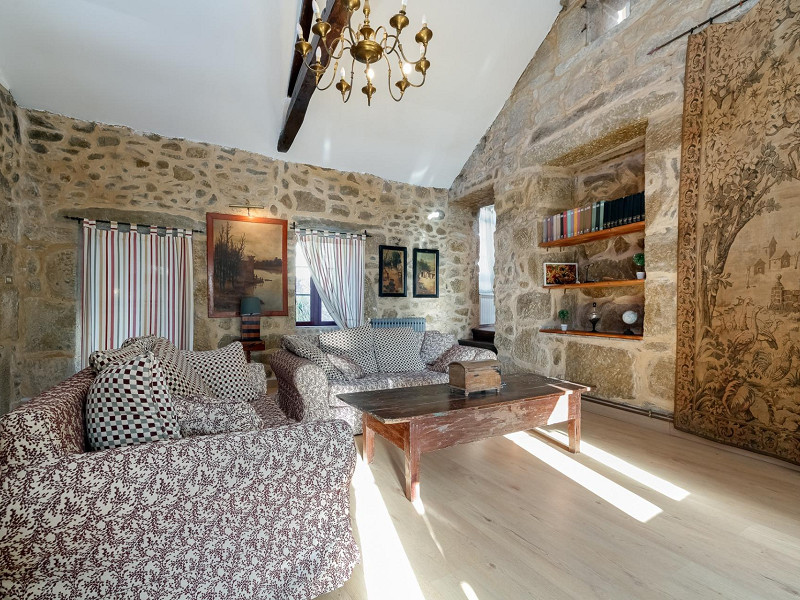 House in Freixeiro – Santa Lucía da Salgueira, Vigo, Galicia. Photo:  25