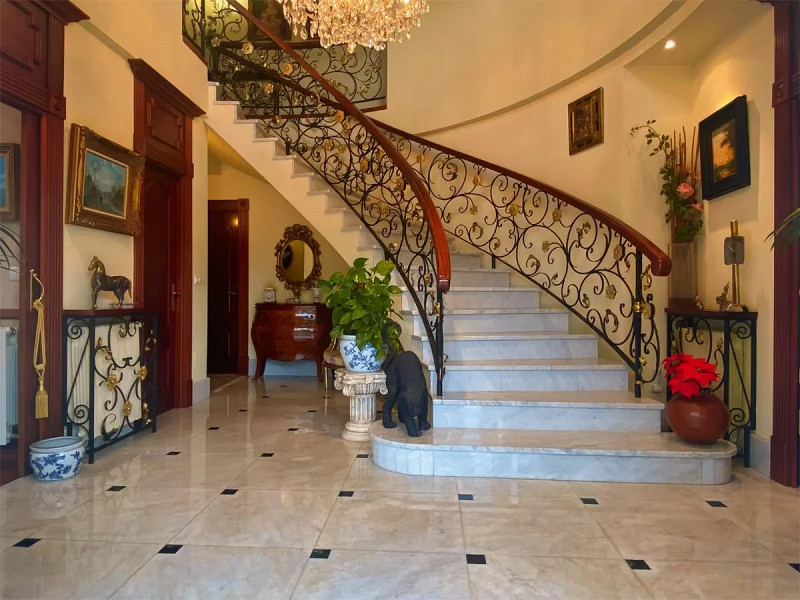 Elegant Luxury Residence with Pool and Garden in Arce (Piélagos). Photo:  9