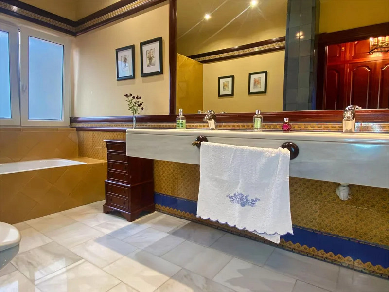 Elegant Luxury Residence with Pool and Garden in Arce (Piélagos). Photo:  19