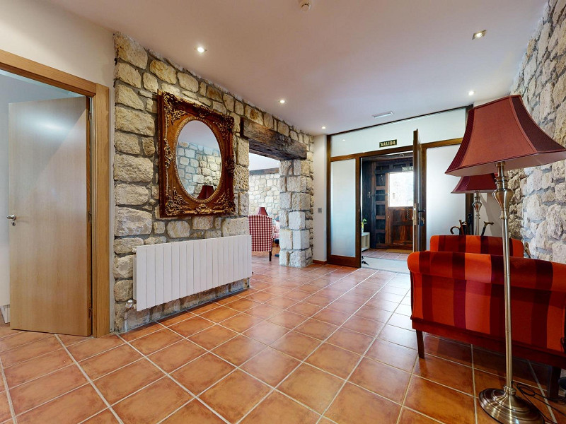 House with Garden, Terrace, and Guest Area in the Basque Country — Surrounded by Nature and Timeless Tranquility. Photo:  18