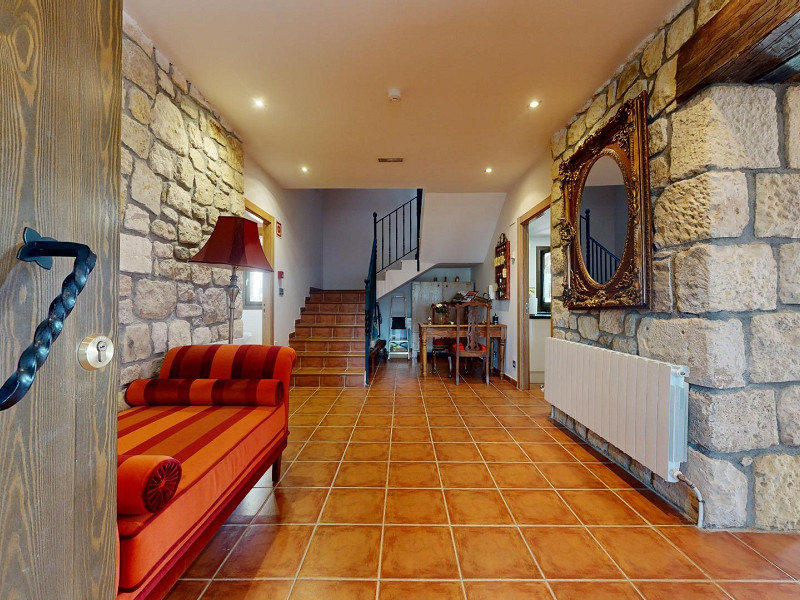 House with Garden, Terrace, and Guest Area in the Basque Country — Surrounded by Nature and Timeless Tranquility. Photo:  21