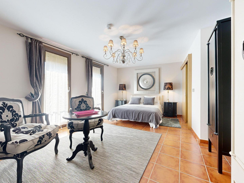House with Garden, Terrace, and Guest Area in the Basque Country — Surrounded by Nature and Timeless Tranquility. Photo:  25