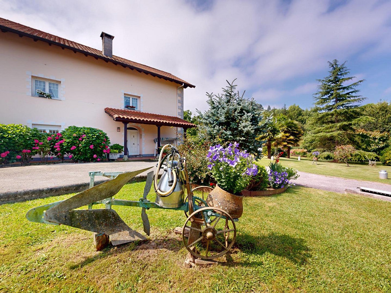 House with Garden and Panoramic Views in Laredo, Cantabria. Photo:  3