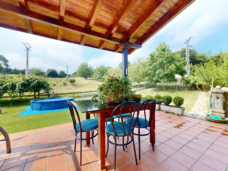 House with Garden and Panoramic Views in Laredo, Cantabria. Photo:  7