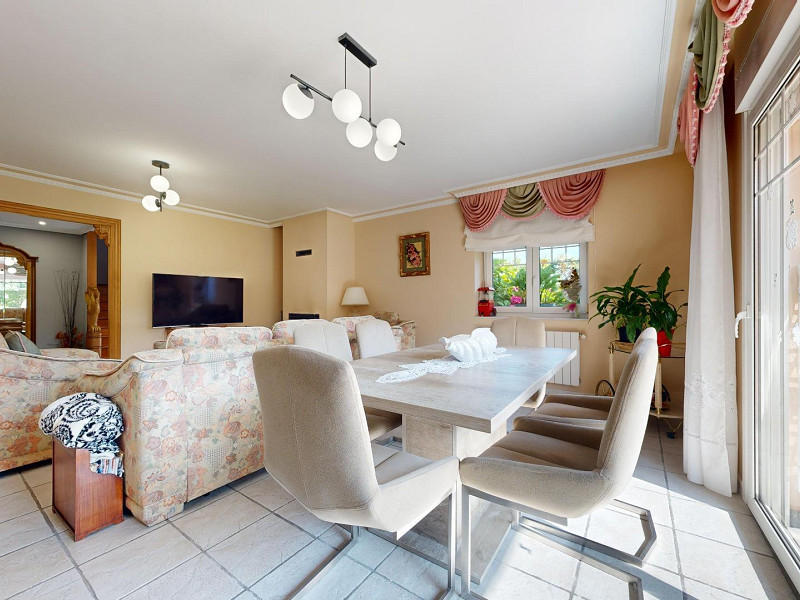 House with Garden and Panoramic Views in Laredo, Cantabria. Photo:  9