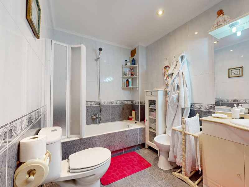 House with Garden and Panoramic Views in Laredo, Cantabria. Photo:  21