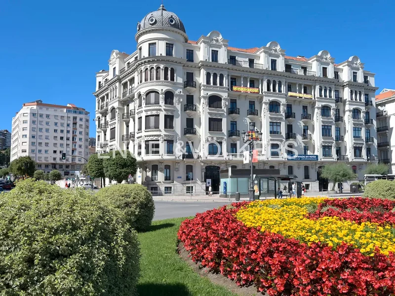 Sea-View Apartment in the Prestigious Puerto Chico District, Santander