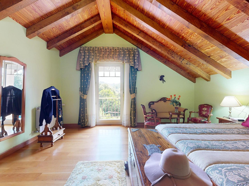 House with Garden and Panoramic Views in Laredo, Cantabria. Photo:  30