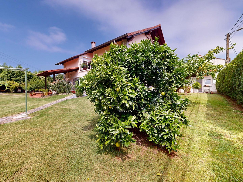 House with Garden and Panoramic Views in Laredo, Cantabria. Photo:  38