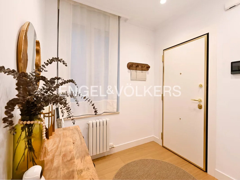Sea-View Apartment in the Prestigious Puerto Chico District, Santander. Photo:  5