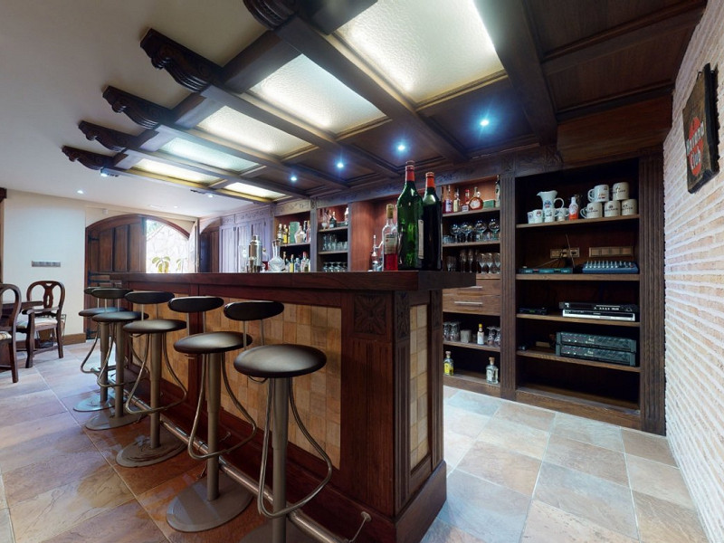 Premium Seaside Villa with Panoramic Ocean Views and Guest Suite in Central Castro-Urdiales, Cantabria. Photo:  61