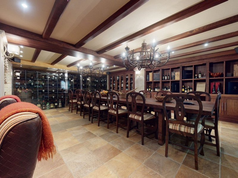 Premium Seaside Villa with Panoramic Ocean Views and Guest Suite in Central Castro-Urdiales, Cantabria. Photo:  63