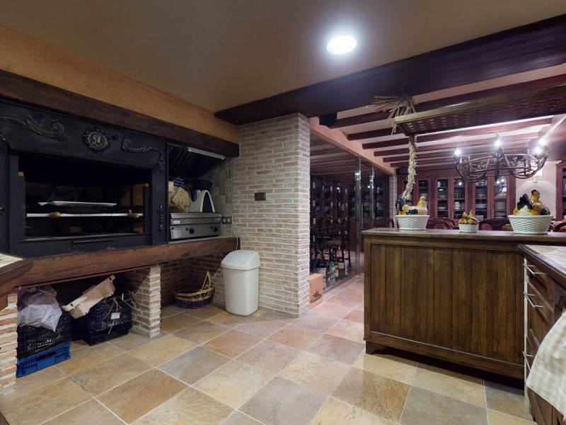 Premium Seaside Villa with Panoramic Ocean Views and Guest Suite in Central Castro-Urdiales, Cantabria. Photo:  66