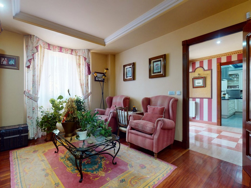 Premium Seaside Villa with Panoramic Ocean Views and Guest Suite in Central Castro-Urdiales, Cantabria. Photo:  13