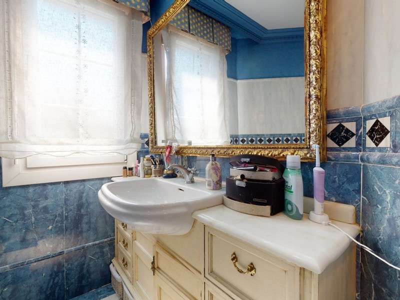 Premium Seaside Villa with Panoramic Ocean Views and Guest Suite in Central Castro-Urdiales, Cantabria. Photo:  17