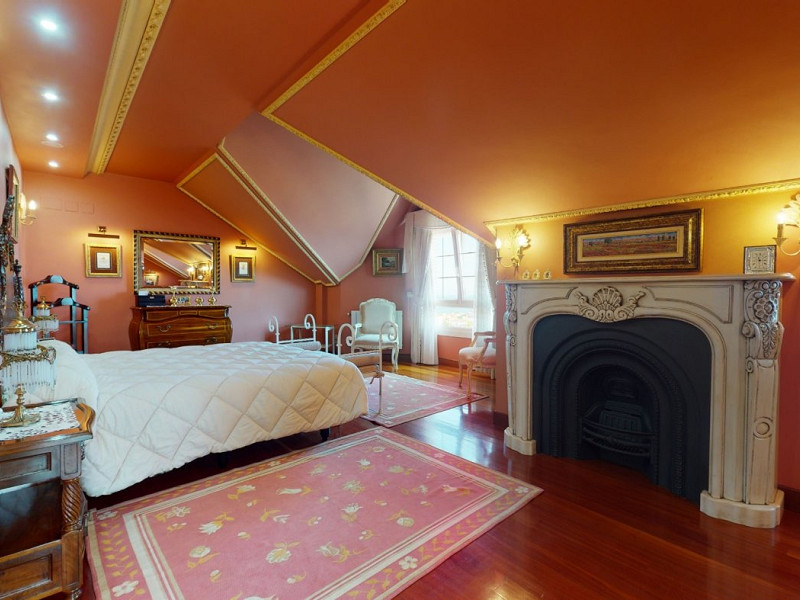 Premium Seaside Villa with Panoramic Ocean Views and Guest Suite in Central Castro-Urdiales, Cantabria. Photo:  30