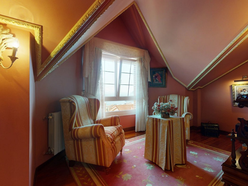 Premium Seaside Villa with Panoramic Ocean Views and Guest Suite in Central Castro-Urdiales, Cantabria. Photo:  33