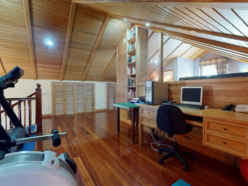 Premium Seaside Villa with Panoramic Ocean Views and Guest Suite in Central Castro-Urdiales, Cantabria. Photo:  46