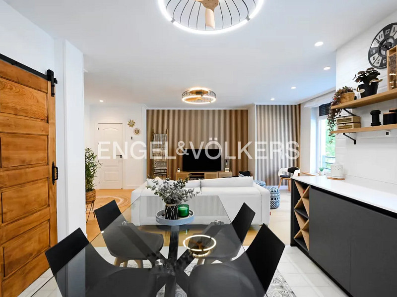 Sea-View Apartment in the Prestigious Puerto Chico District, Santander. Photo:  10