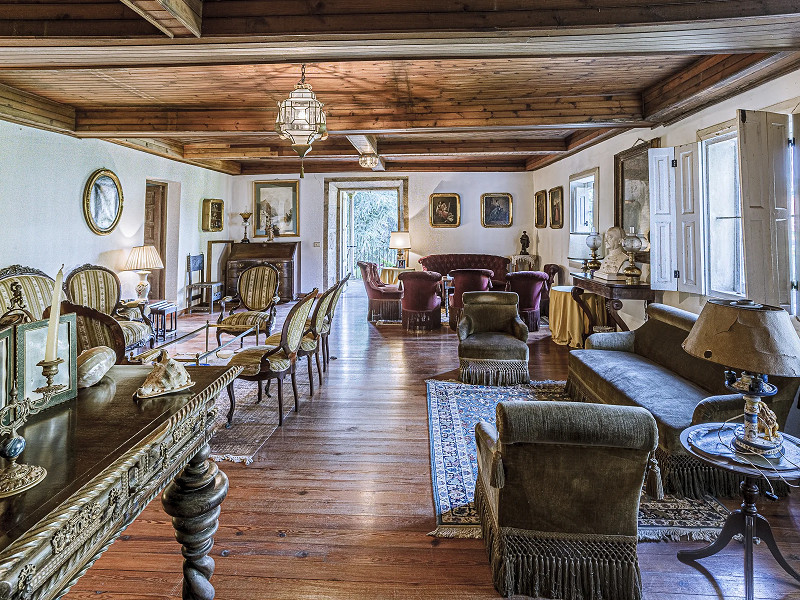 17th-Century Galician Manor with Private Chapel in Pontevedra. Photo:  28