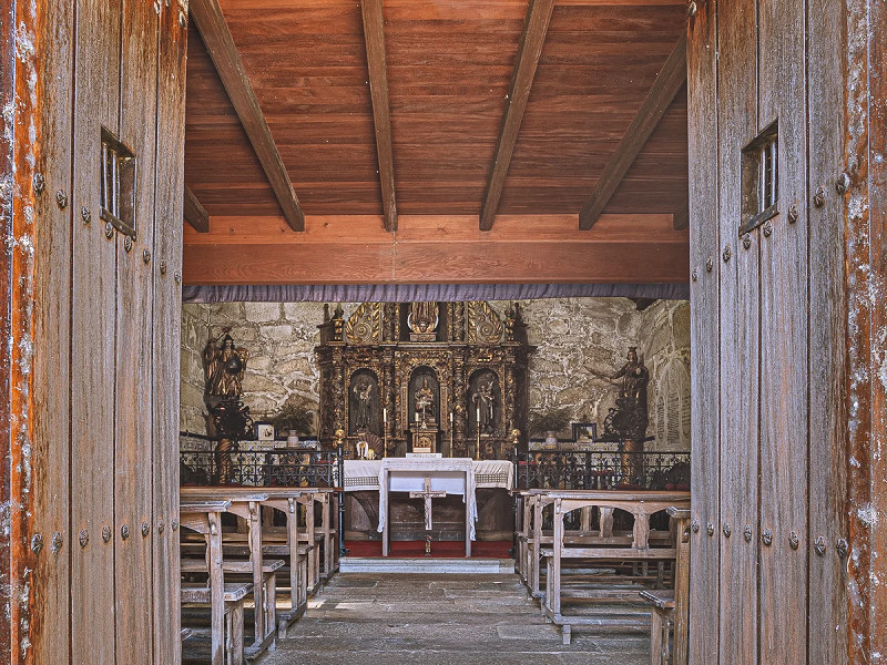 17th-Century Galician Manor with Private Chapel in Pontevedra. Photo:  31