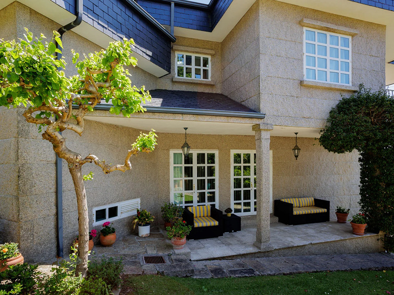 Luxury Seaside Estate with Panoramic Ocean Views — Sanxenxo, Galicia. Photo:  6