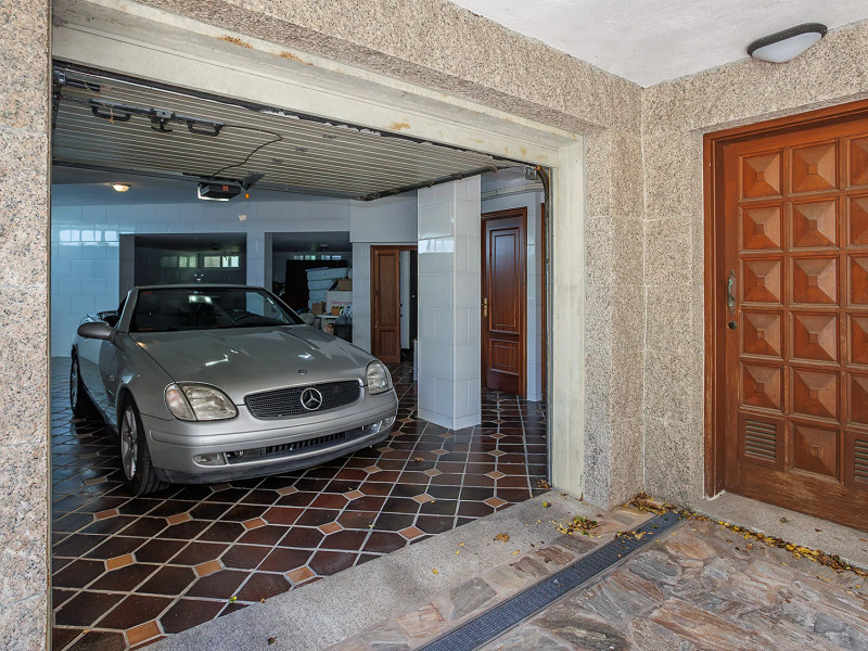 Luxury Seaside Estate with Panoramic Ocean Views — Sanxenxo, Galicia. Photo:  17
