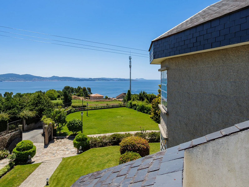 Luxury Seaside Estate with Panoramic Ocean Views — Sanxenxo, Galicia. Photo:  24