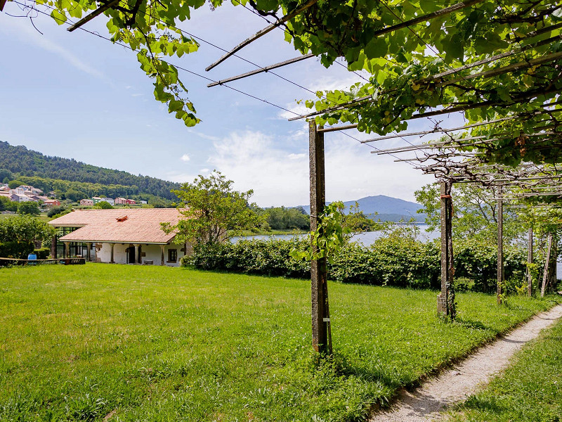 Seaside Home with Private Dock in Galicia. Photo:  4
