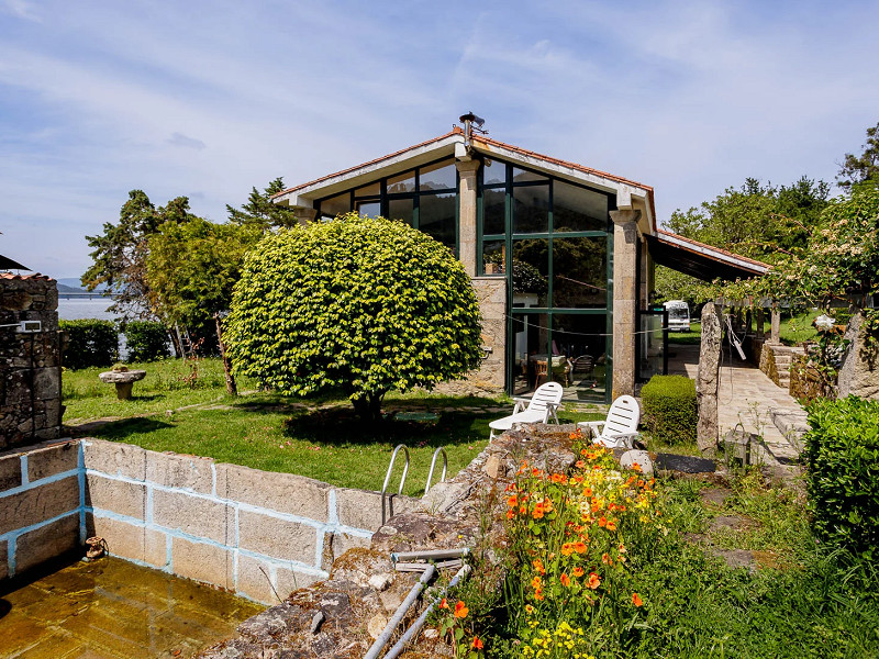Seaside Home with Private Dock in Galicia. Photo:  9
